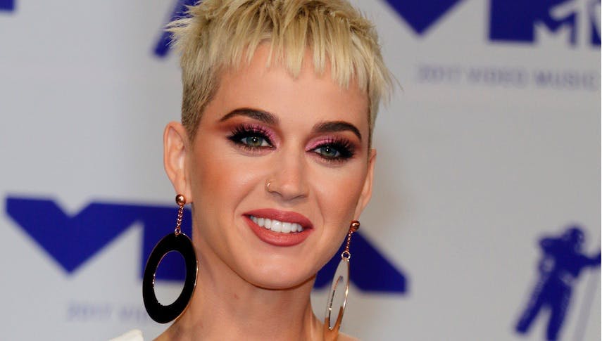Katy Perry, Elton John und Co.: Kennst du die echten Namen der Stars? [Quiz]