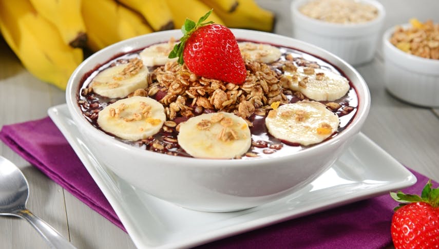 Acai Bowl — was es mit der Frucht wirklich auf sich hat