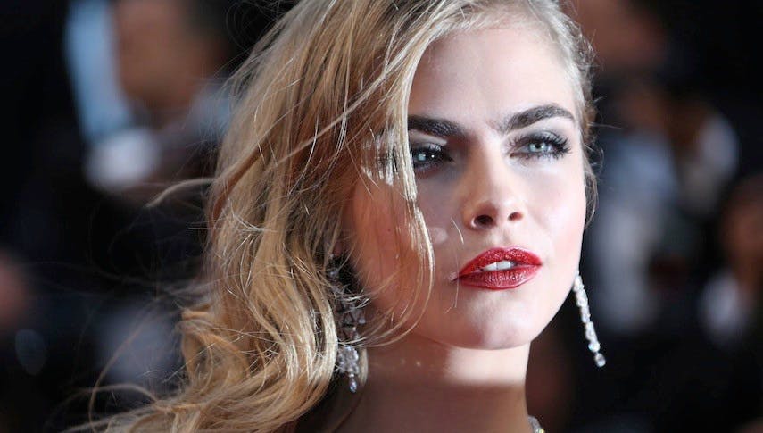 Cara Delevingne verliert 50.000 Follower – weil sie R. Kelly kritisiert