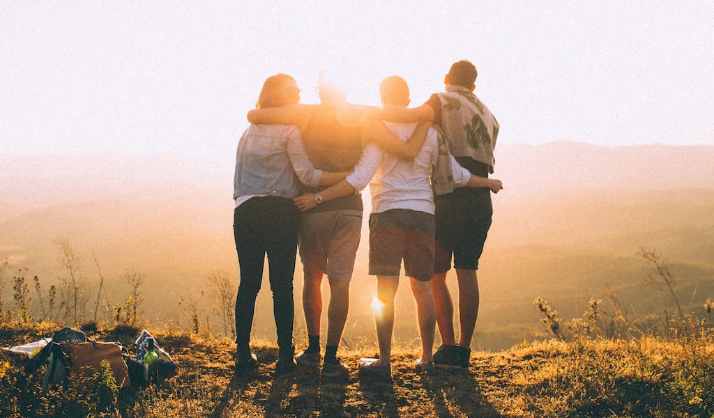„There For You”: Die 7 emotionalsten Songs über Freundschaft
