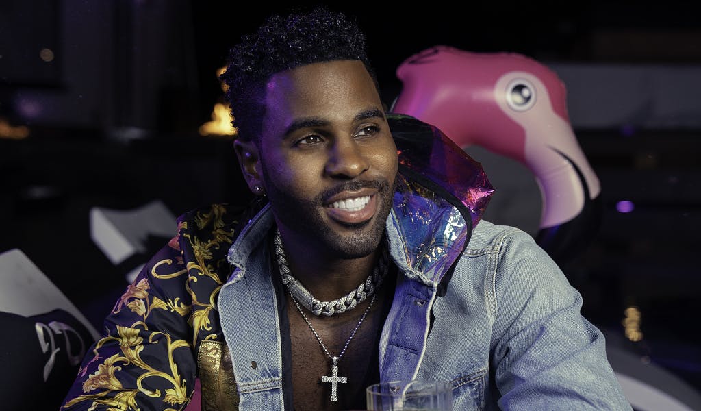 Jason Derulo beweist, dass er keinen Trend auslässt