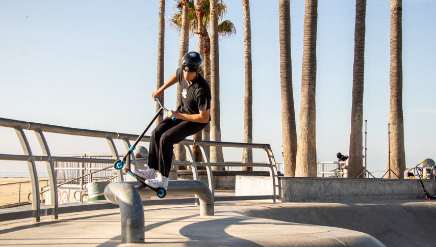 Neuer Trend: Mit dem Stunt Scooter in den Skatepark